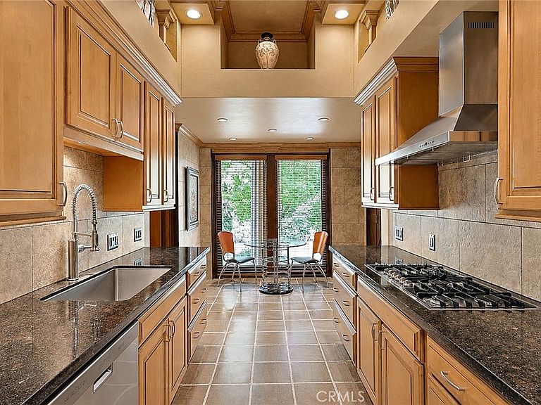 2021 W St photo 50