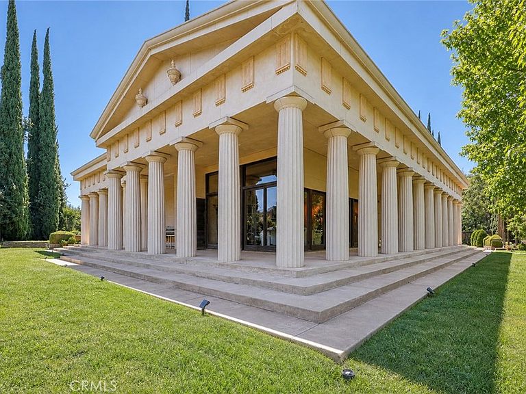 2021 W St, Merced