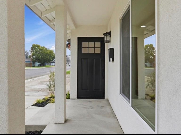2199 Glen Ave photo 6