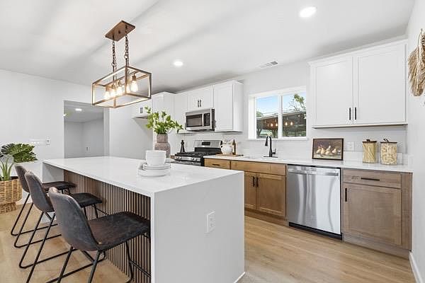 2199 Glen Ave photo 11