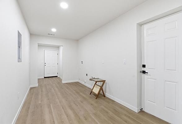 2199 Glen Ave photo 15