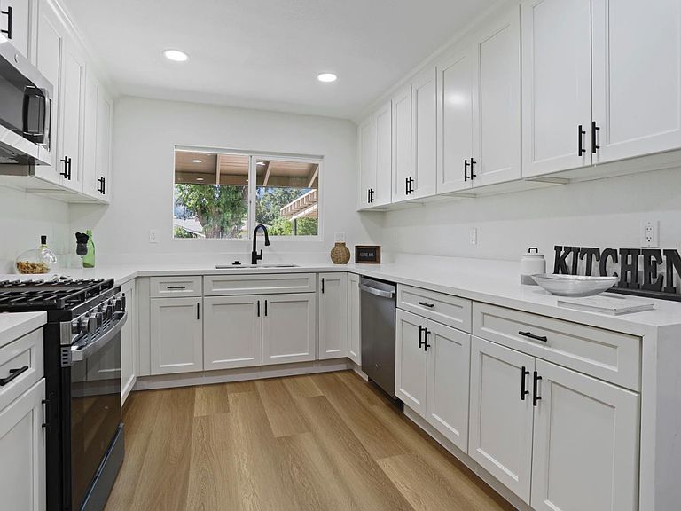 351 Alpine Dr photo 19