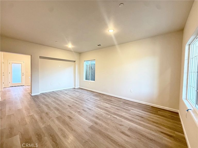 52 Sedona Dr photo 4