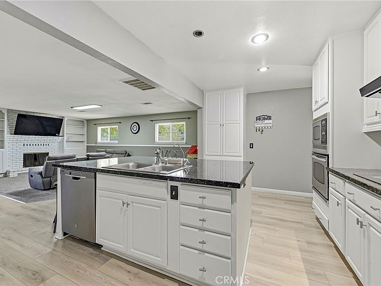 1512 Coolidge Ave photo 10