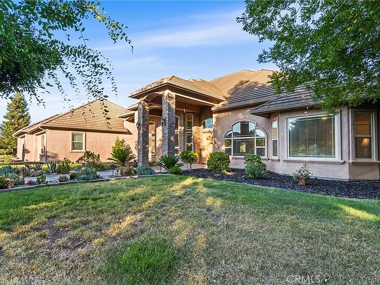 3834 N Golden Bear Dr photo 2