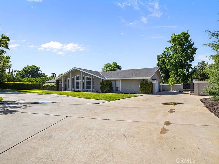 2698 E South Bear Creek Dr photo 3
