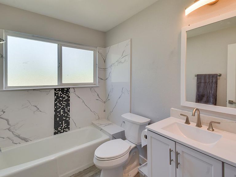 6034 Country Club Pl photo 12