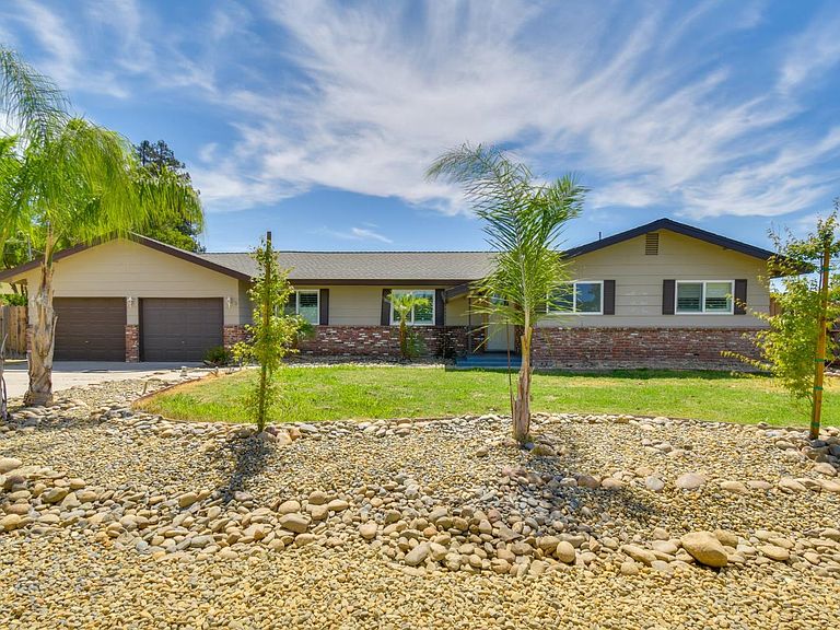 6034 Country Club Pl, Merced
