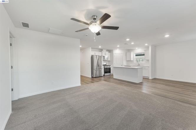 4577 Isabel Ct photo 4