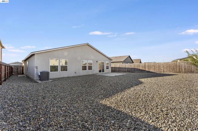 4577 Isabel Ct photo 17