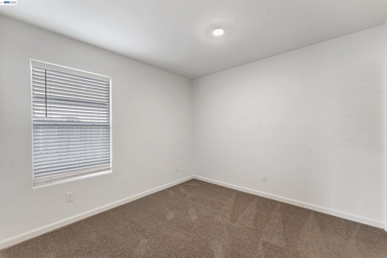 4577 Isabel Ct photo 19