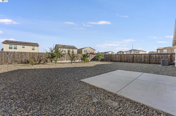 4577 Isabel Ct photo 31